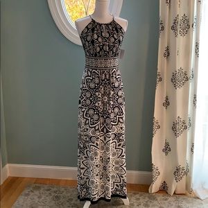 Elegant Black and White Maxi Dress